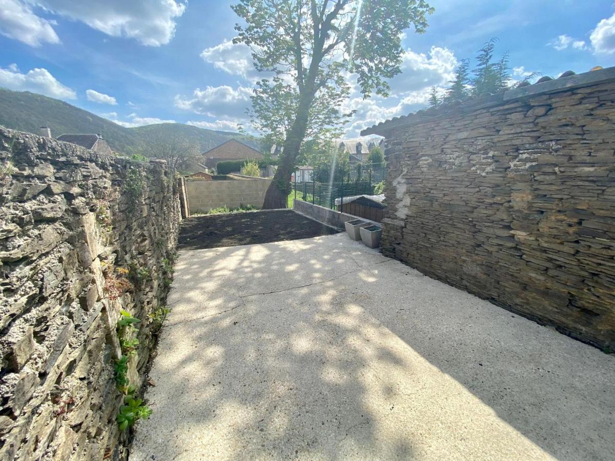La Cascade Verte /appartement /jardin /parking Braux (Ardennes)